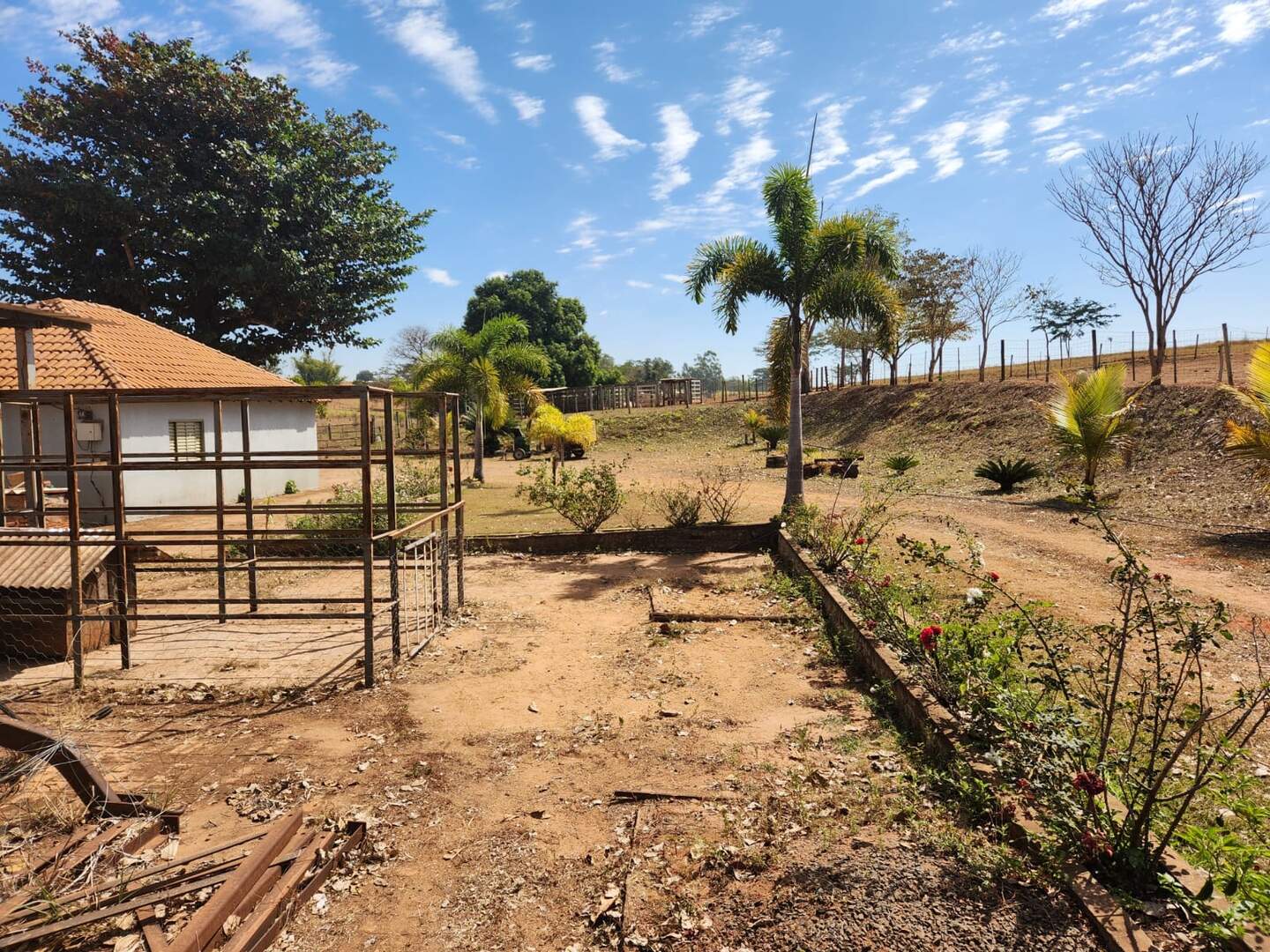 Sítio à venda no ZONA RURAL: 6f811d1f-6a44-4b57-a7f5-a5783b8e8002.jpg