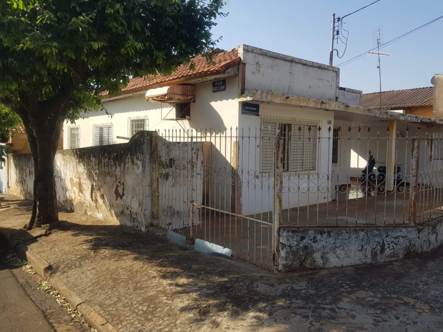 Casa à venda no IV CENTENÁRIO: 1681b629-a72f-4c04-ad69-cf8f781e5344.jpg