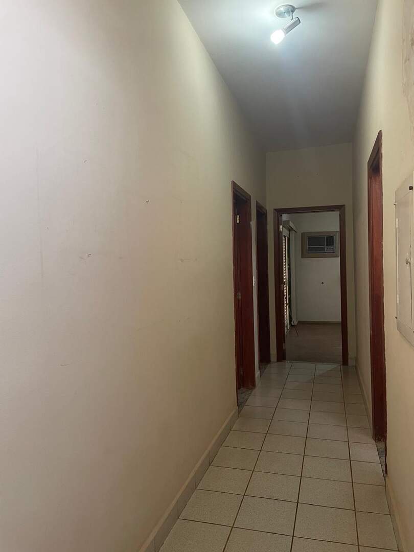 Casa à venda no Centro: 7bebffba-7f7d-44f2-8be9-eee062c6208c.jpg