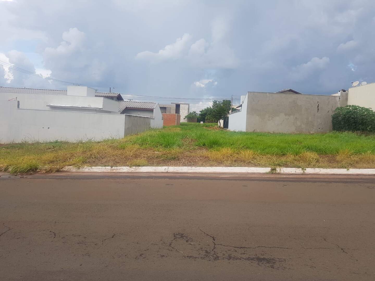 Terreno à venda no RESIDENCIAL VILA MARIANA: 9e979b7d-9738-4f02-b946-3c5b4fda1f9d.jpg