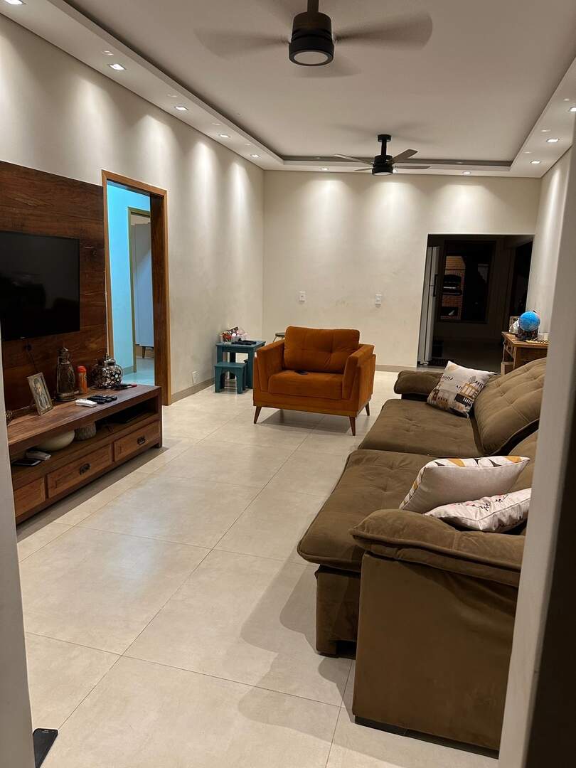 Casa à venda no JARDIM SÃO FRANCISCO DE ASSIS: bf570162-b45e-43e7-8f5b-fb9fb70034f1.jpg