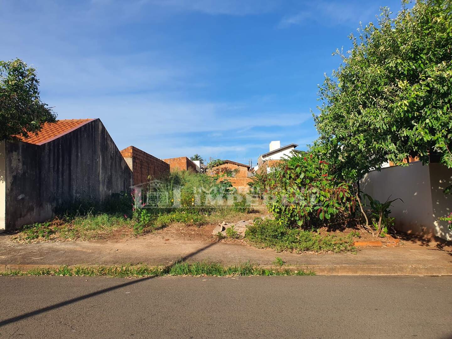 Terreno à venda no JARDIM ESTADOS UNIDOS: WhatsApp Image 2025-06-06 at 11.19.43(1).jpg