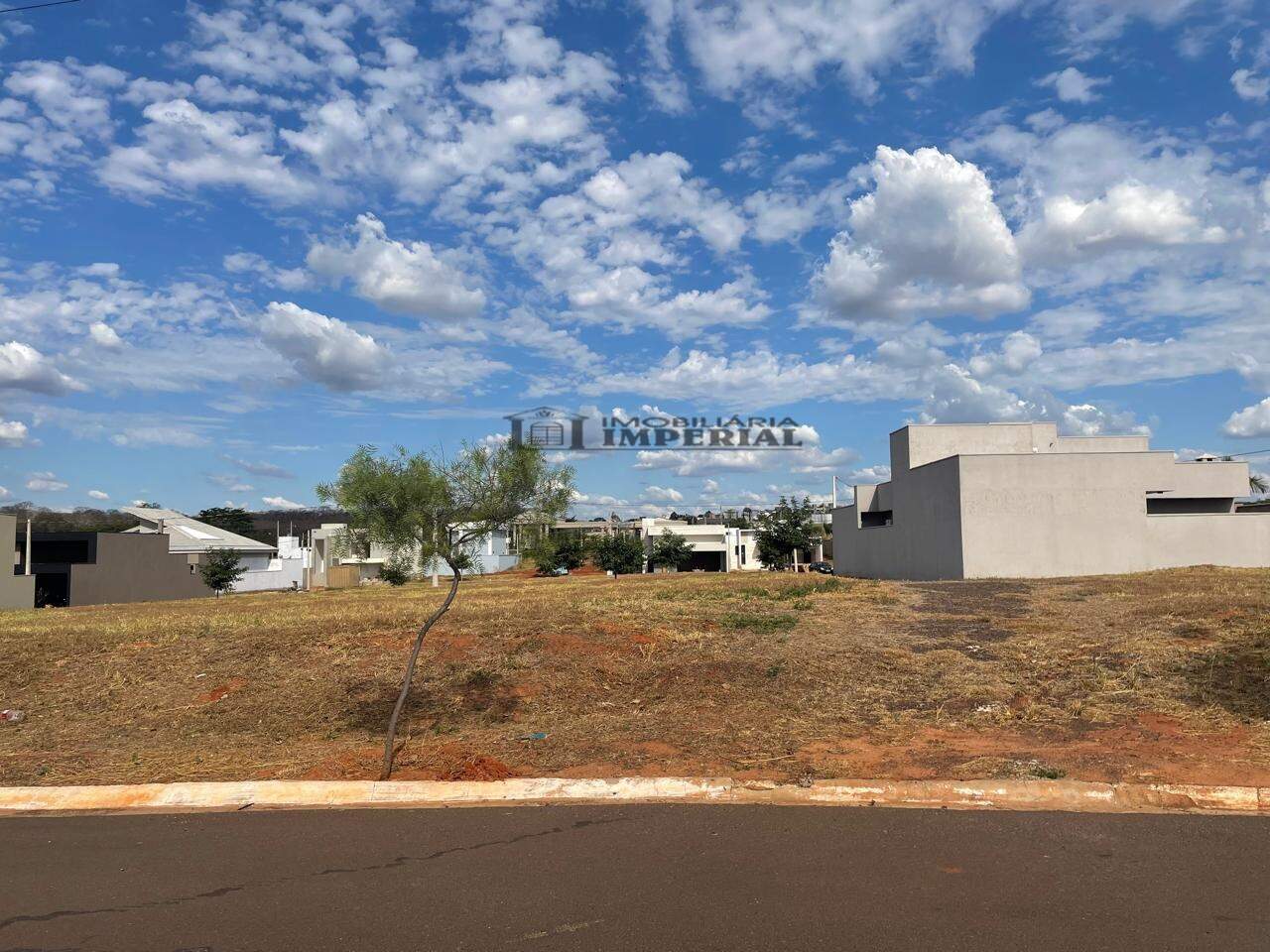 Terreno à venda no Residencial Bella Vista: lote 02.jpg