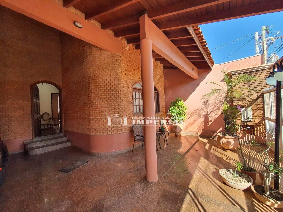 Casa à venda no JARDIM MICENA: 9f138264-b009-43c7-bc33-762766fecafe.jpg