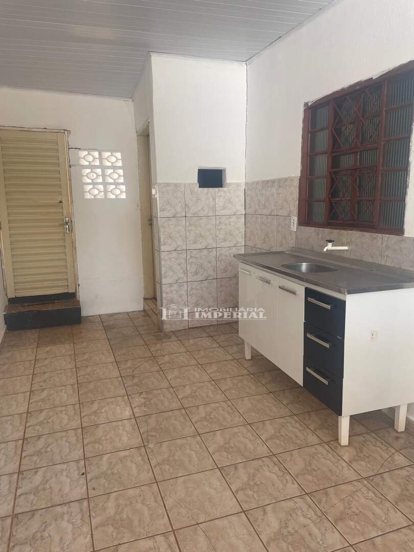 Casa à venda no Jardim Santo Expedito: d326e50e-f689-4f5c-b4c6-6407aaf45d8f.jpg