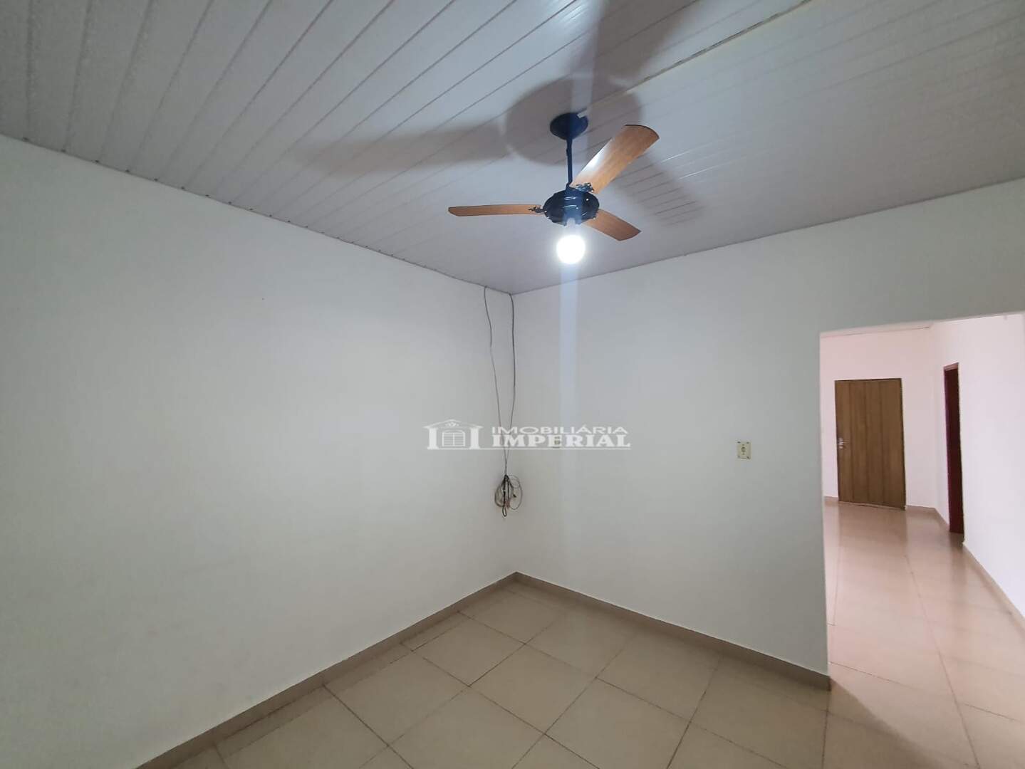 Casa à venda no Jardim Santo Expedito: WhatsApp Image 2025-10-13 at 12.36.42(2).jpg