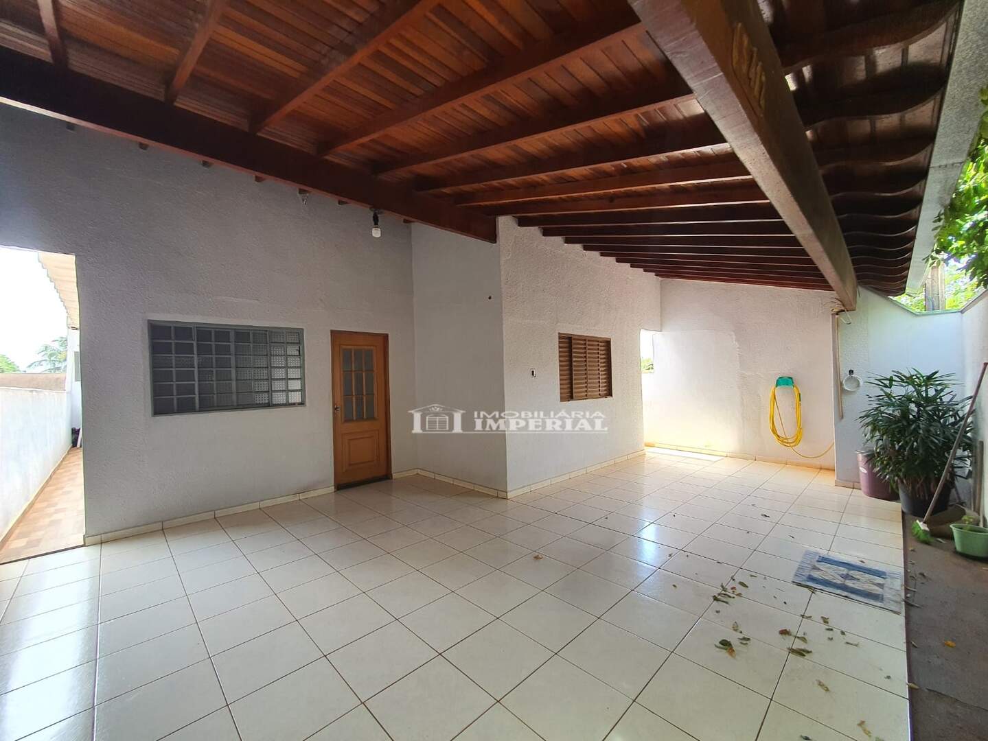 Casa à venda no Jardim Santo Expedito: WhatsApp Image 2025-10-13 at 12.36.43.jpg