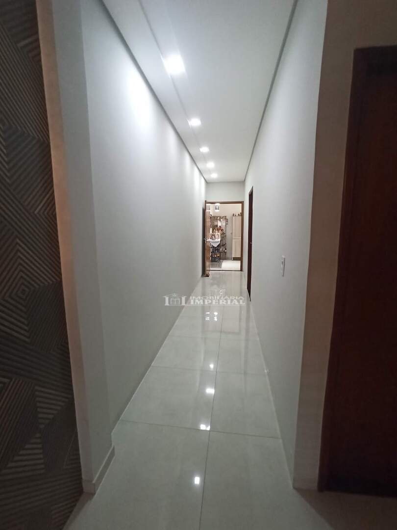 Casa à venda no Jardim Santo Expedito: WhatsApp Image 2025-10-13 at 09.03.44(2).jpg