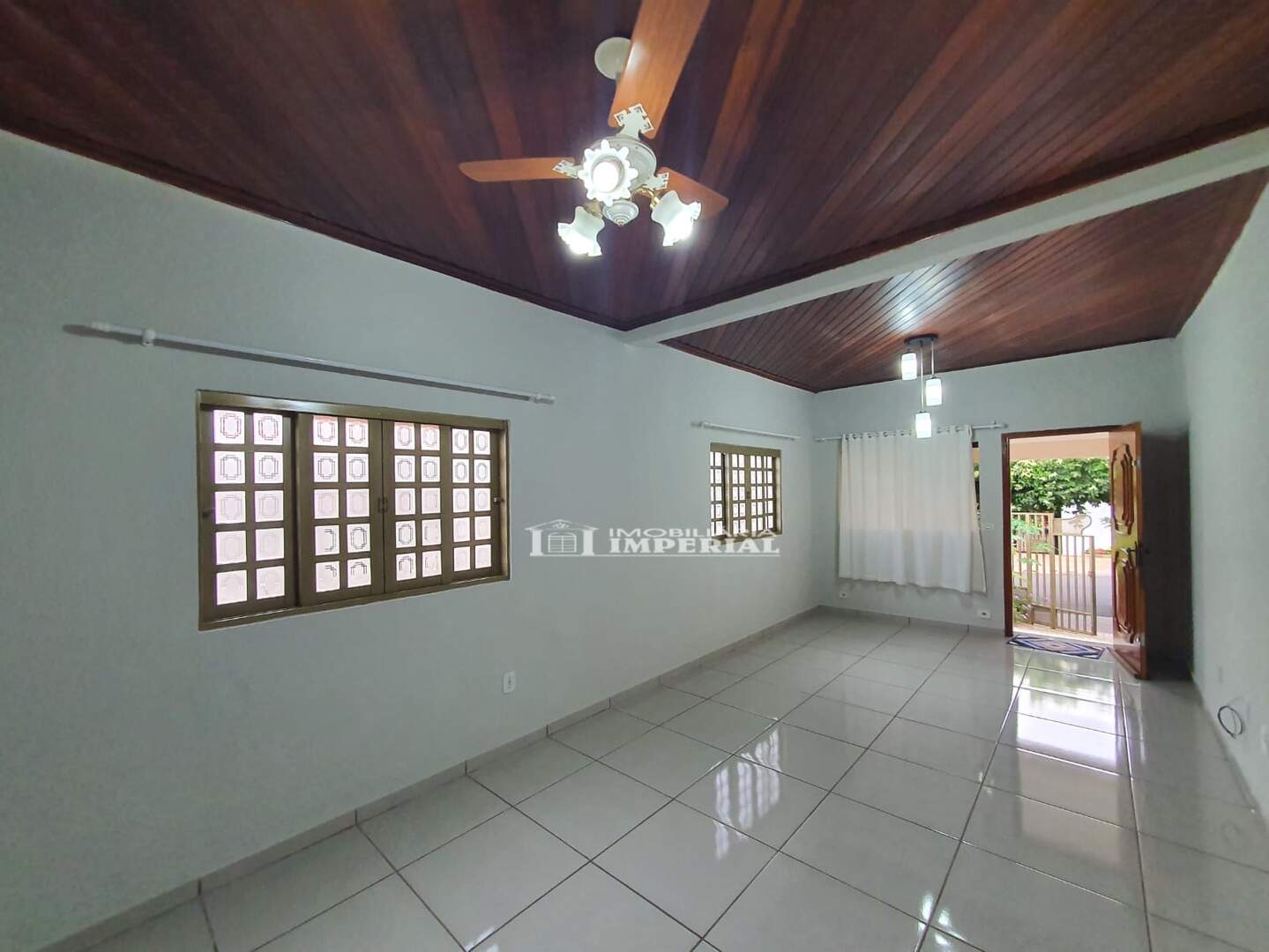 Casa à venda no Centro: WhatsApp Image 2025-11-03 at 17.45.42(2).jpg