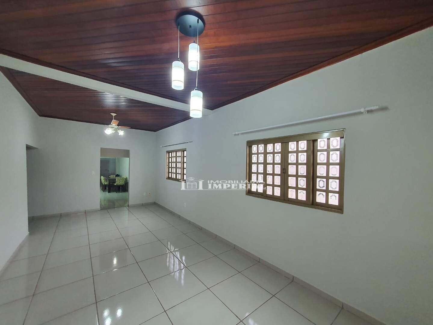 Casa à venda no Centro: WhatsApp Image 2025-11-03 at 17.45.42(3).jpg