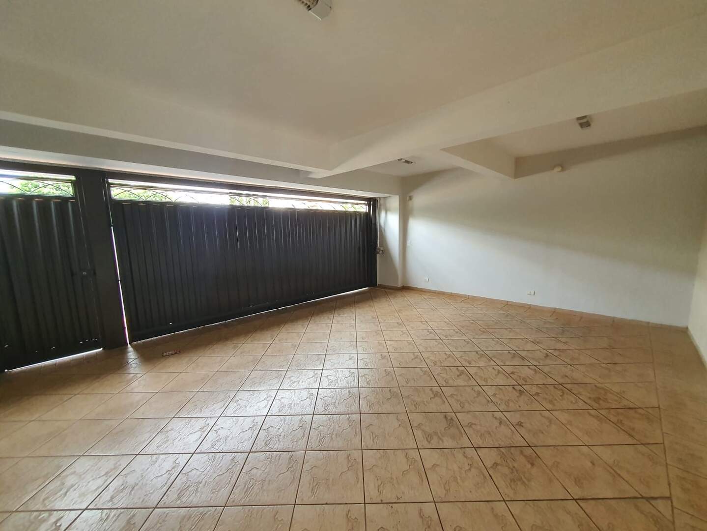 Casa para aluguel no RESIDENCIAL MARIA SILVEIRA: WhatsApp Image 2024-11-28 at 16.55.50.jpg