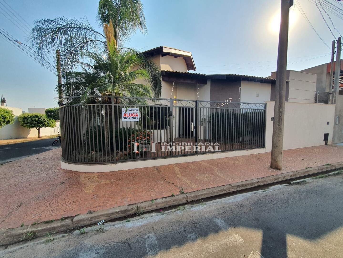 Casa para aluguel no RESIDENCIAL MARIA SILVEIRA: escsalvad.jpg