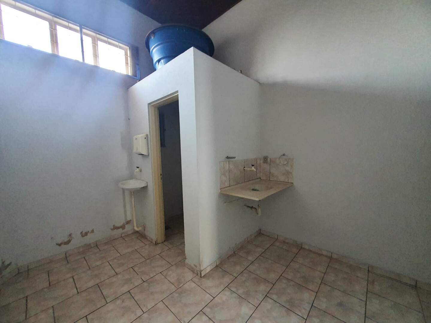 Salão para aluguel no Centro: WhatsApp Image 2025-03-14 at 14.32.54(3).jpg