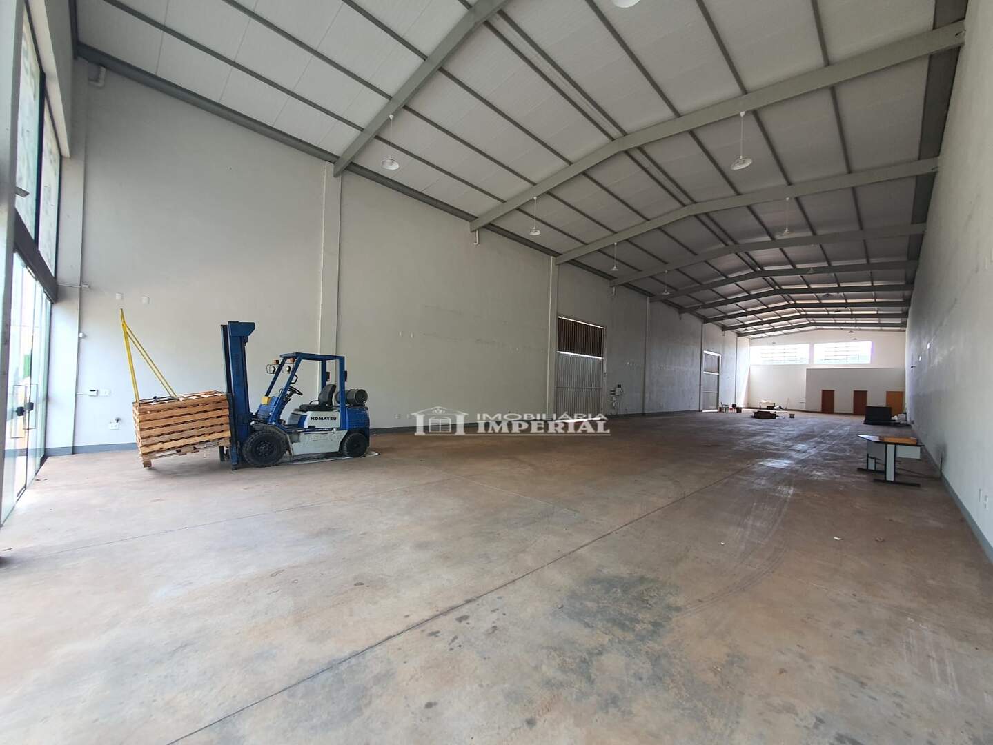 Salão para aluguel no Jardim Santo Expedito: WhatsApp Image 2025-11-05 at 09.04.46(4).jpg