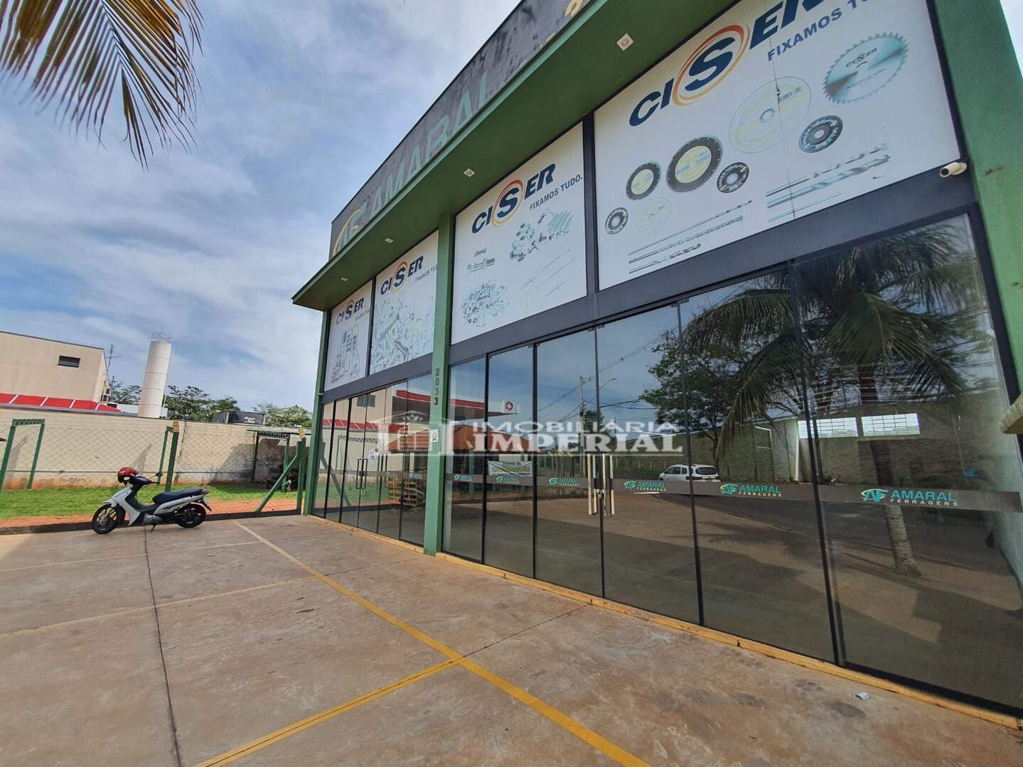 Salão para aluguel no Jardim Santo Expedito: WhatsApp Image 2025-11-05 at 09.04.47(2).jpg