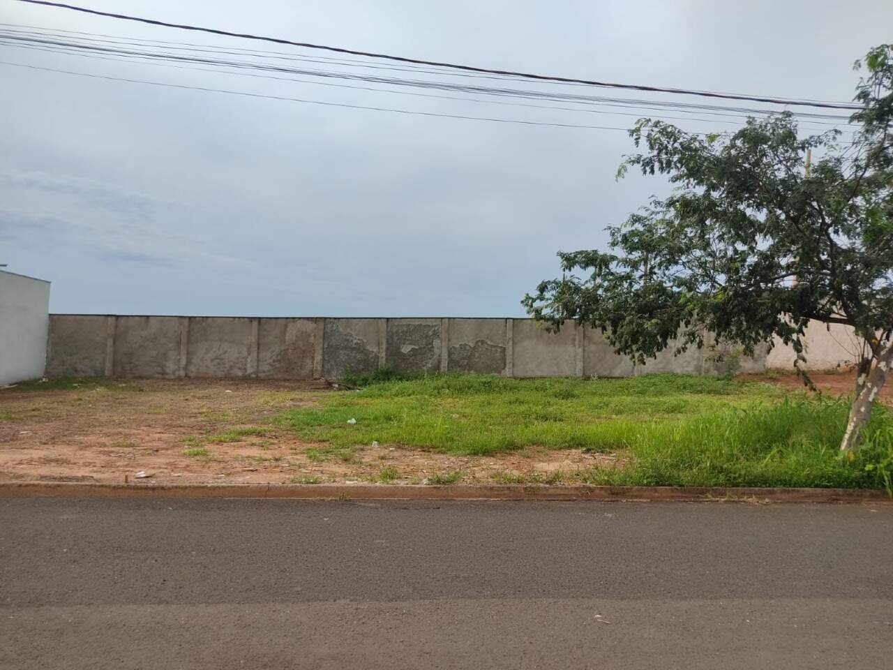 Terreno à venda no JARDIM NOVA YORK: 