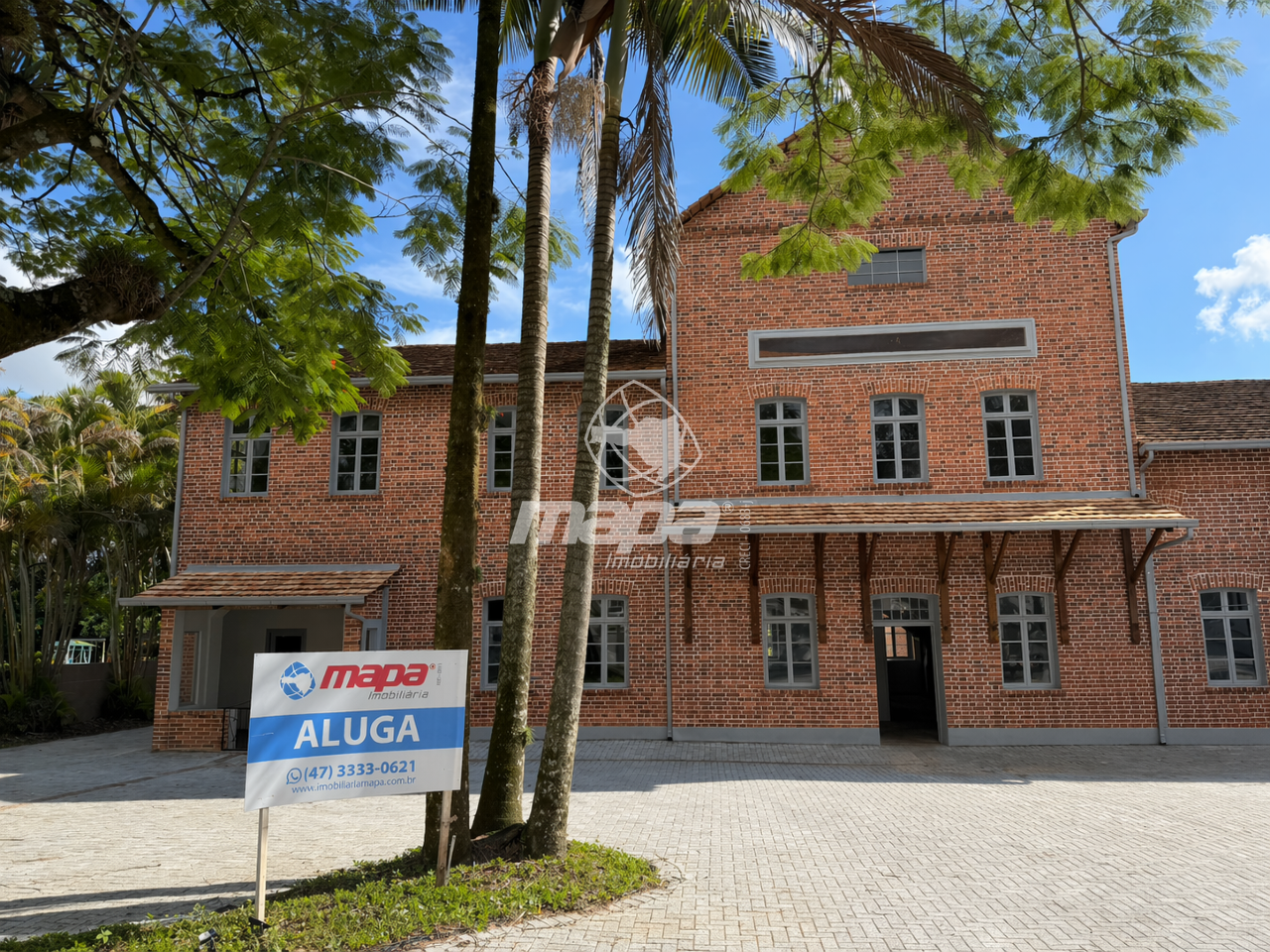 CASA IMPONENTE PARA LOCAÇÃO - 1.154 m AO LADO DO CENTRO - foto 1