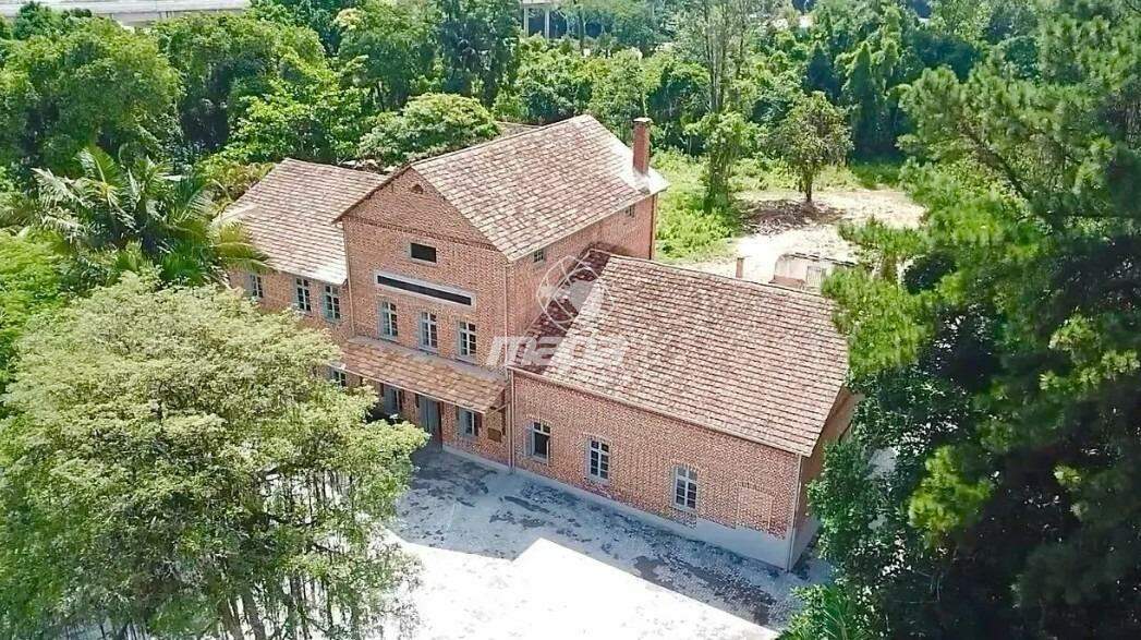 CASA IMPONENTE PARA LOCAÇÃO - 1.154 m AO LADO DO CENTRO — foto 3