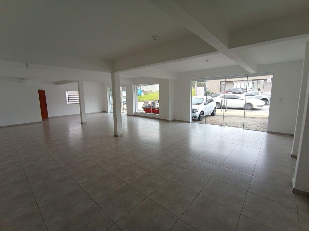 Sala comercial para locação — foto 2