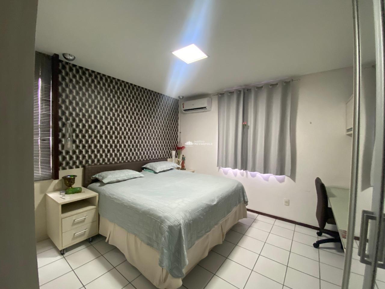 Apartamento à venda no Jóquei: 