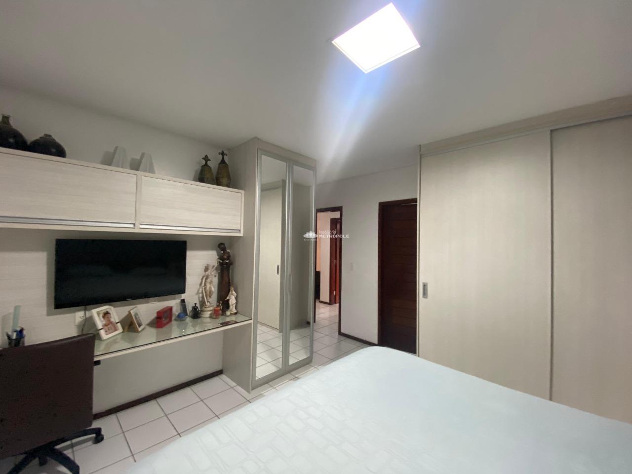 Apartamento à venda no Jóquei: 