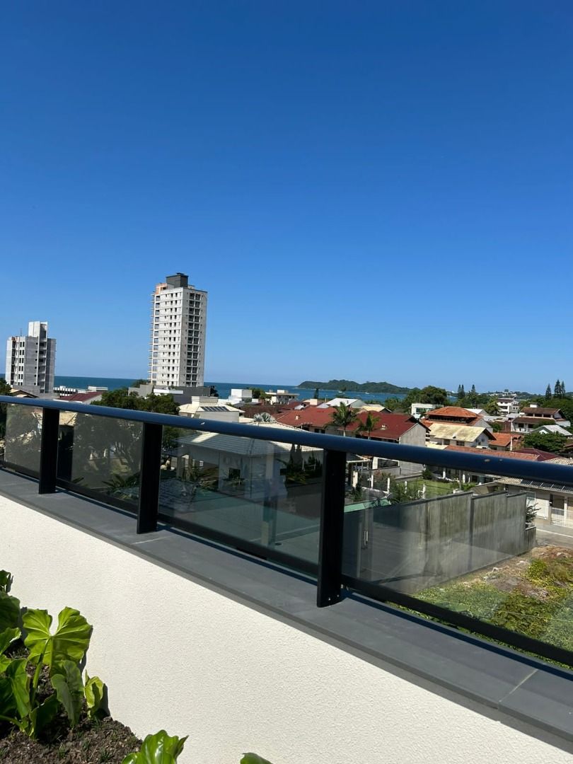 Apartamento à venda no Armação: 