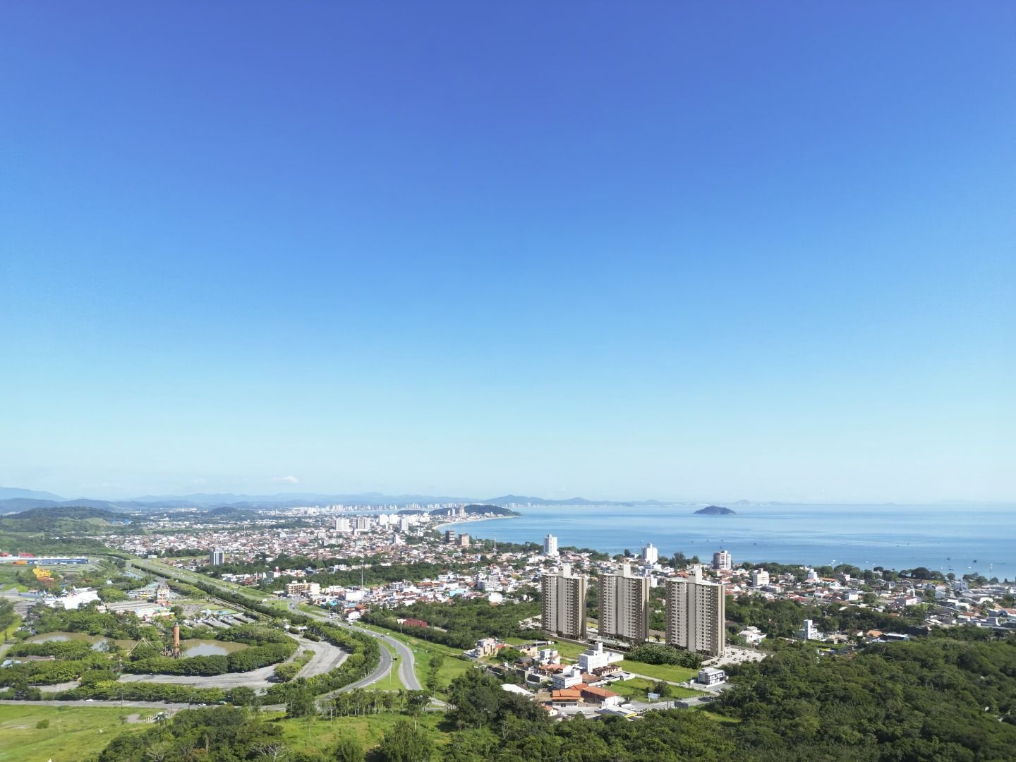 Apartamento à venda no Armação: 