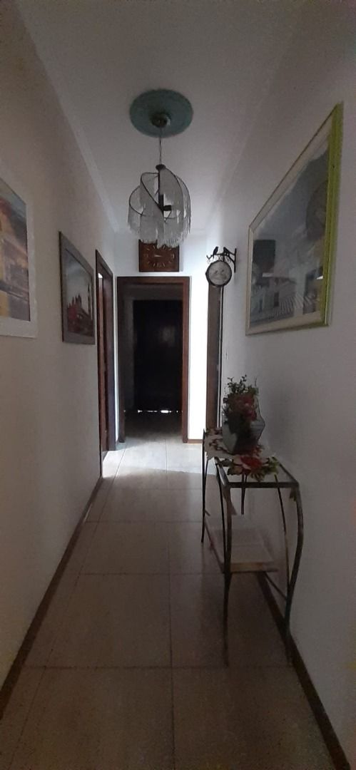 Casa à venda no Primeiro de Maio: 