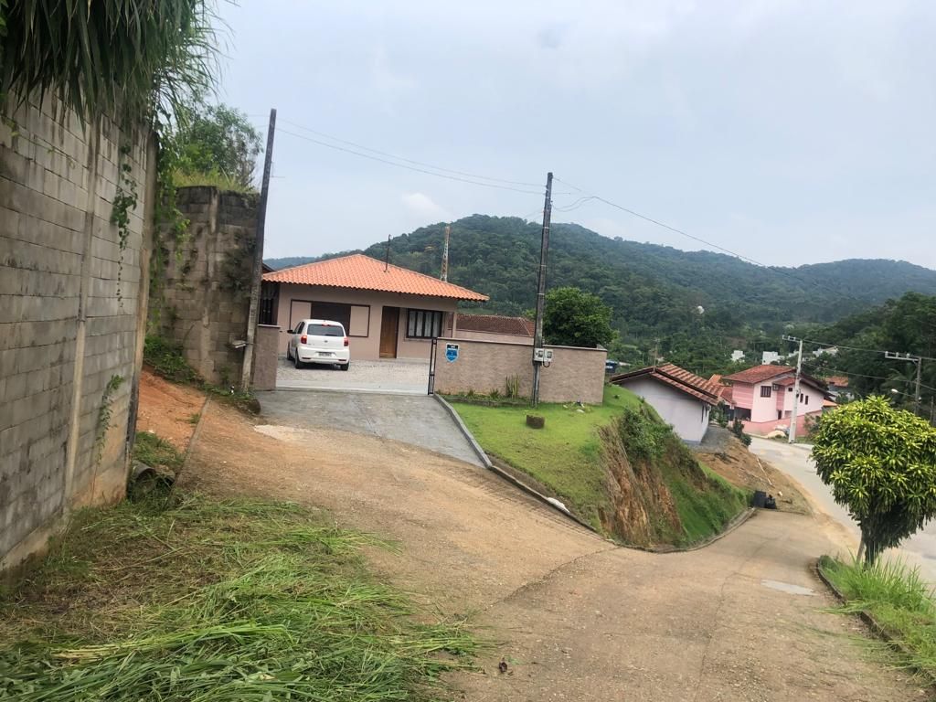 Casa à venda no Cedrinho: 