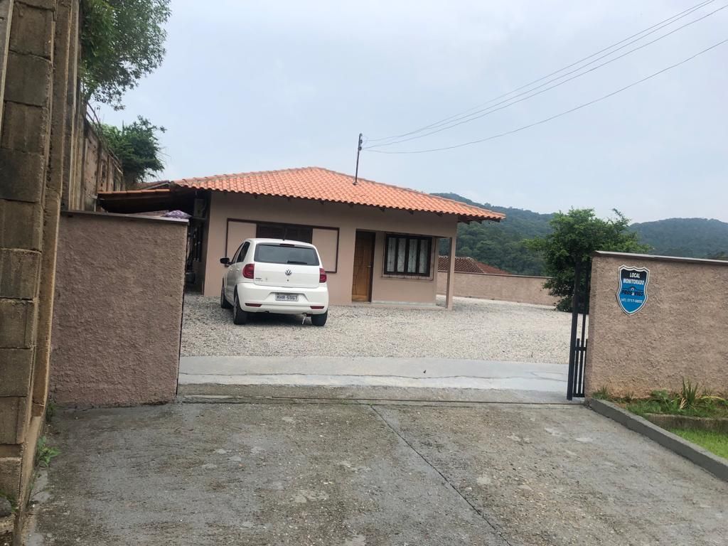 Casa à venda no Cedrinho: 