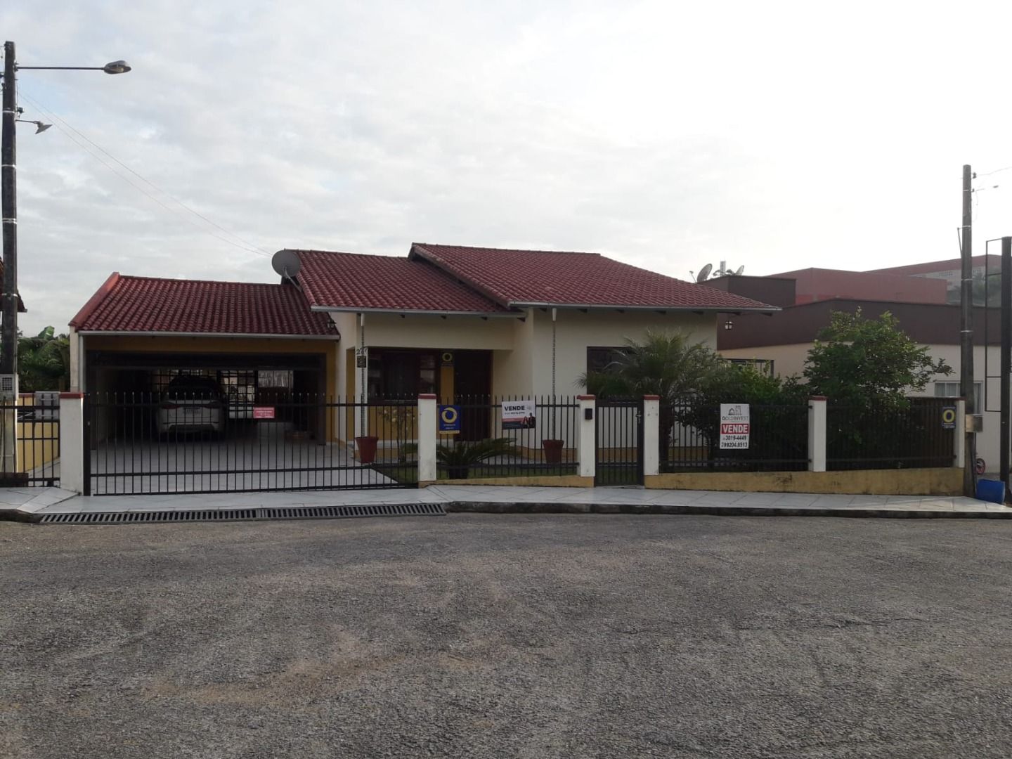 Casa à venda no Limoeiro: 