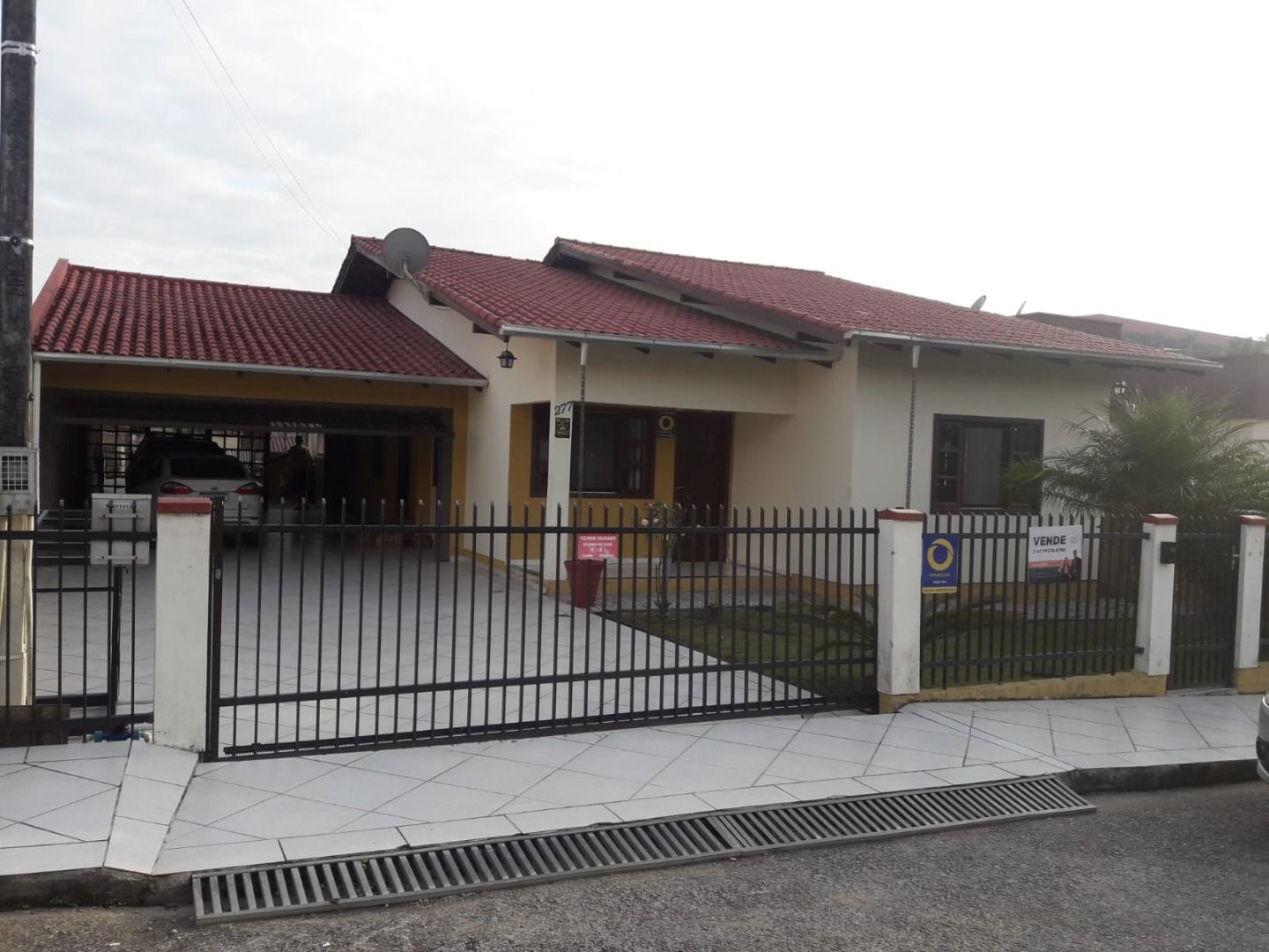 Casa à venda no Limoeiro: 