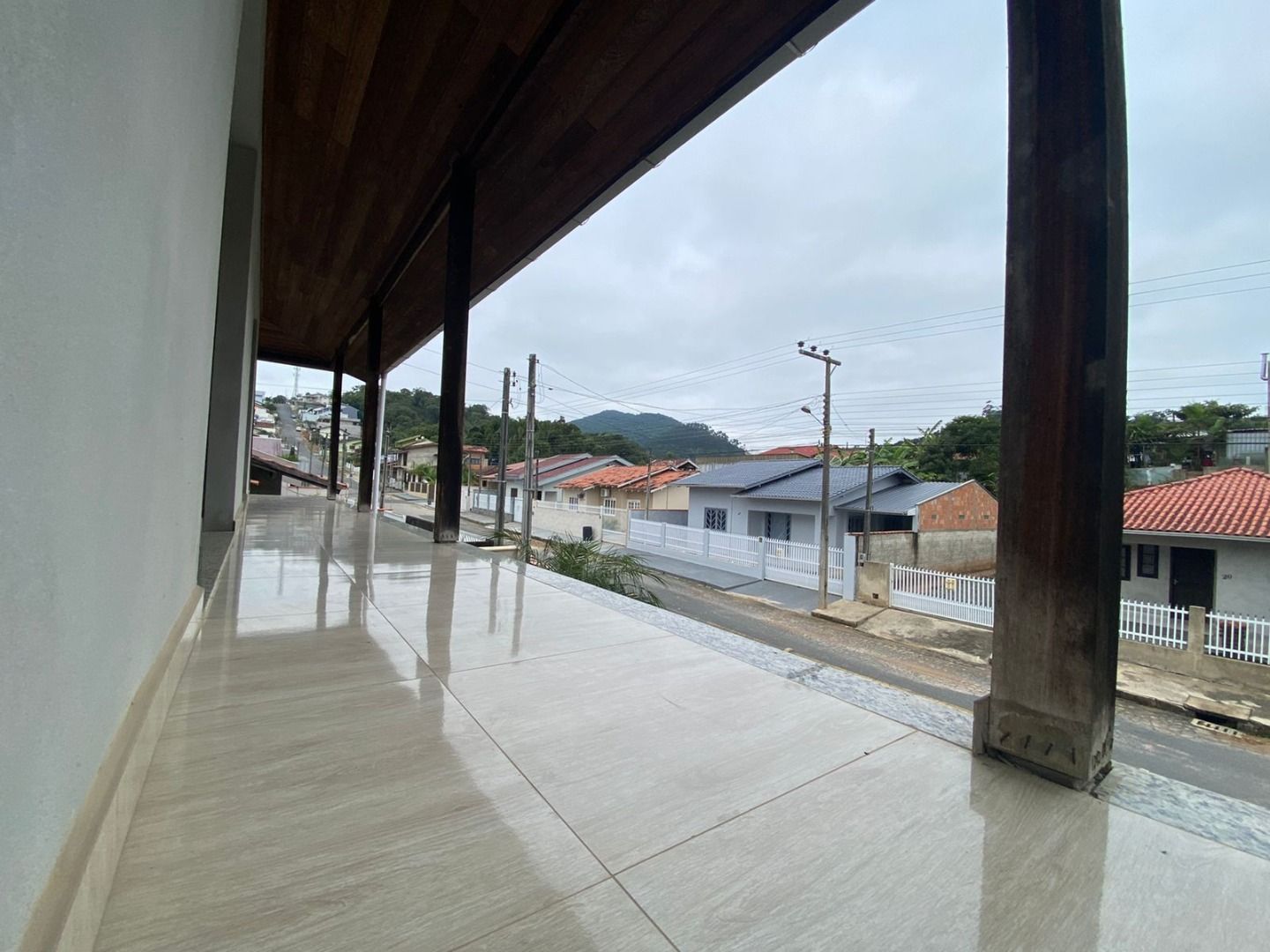 Casa à venda no Limoeiro: 