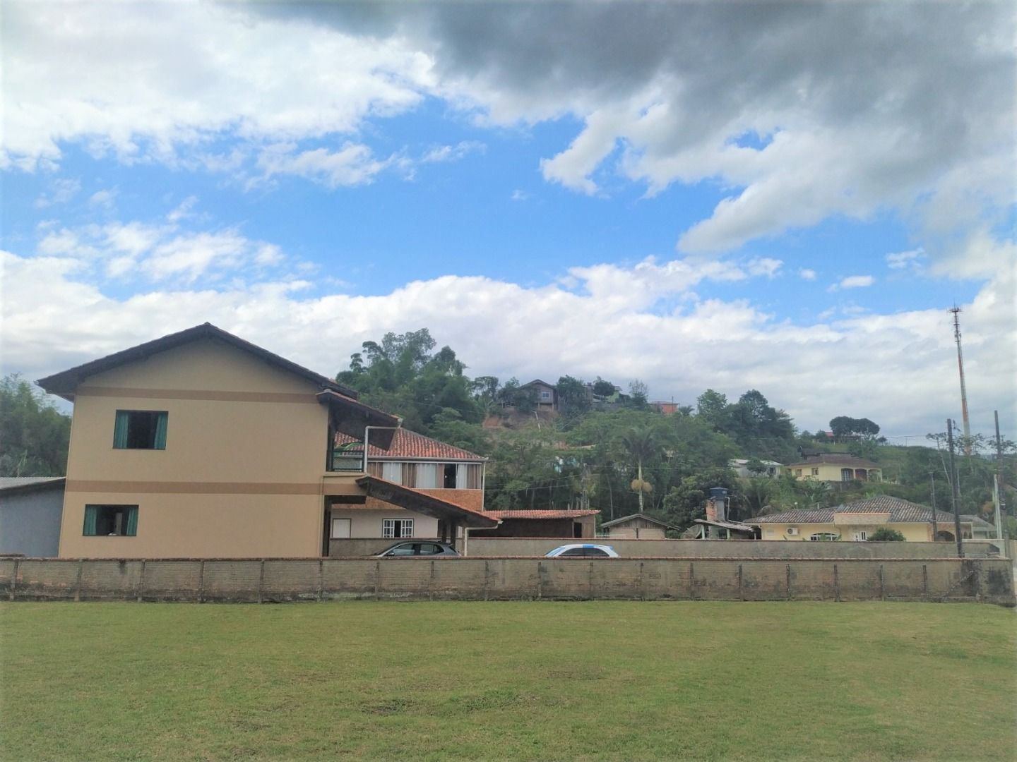 Casa à venda no Bateas: 