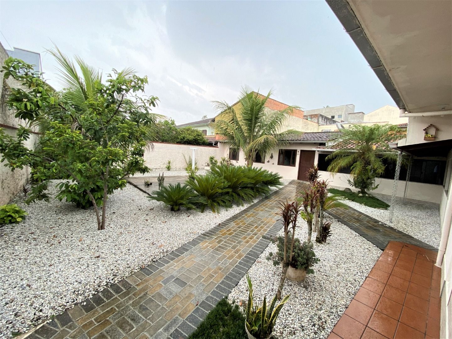 Casa à venda no Limoeiro: 