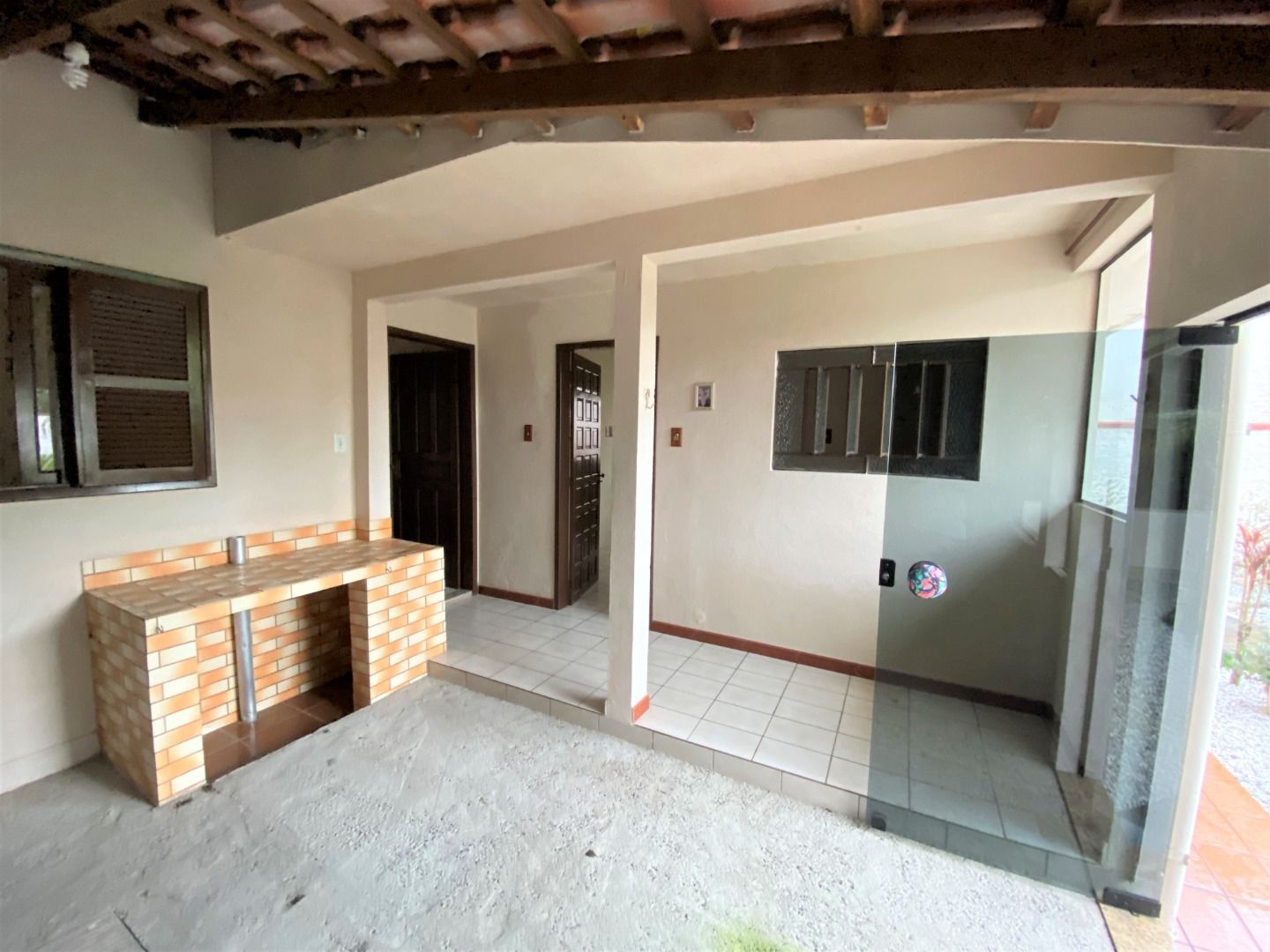 Casa à venda no Limoeiro: 