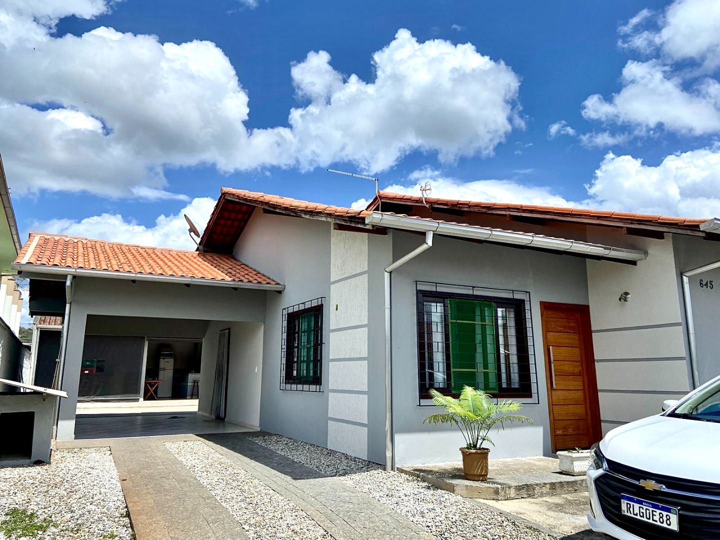 Casa à venda no Limoeiro: 