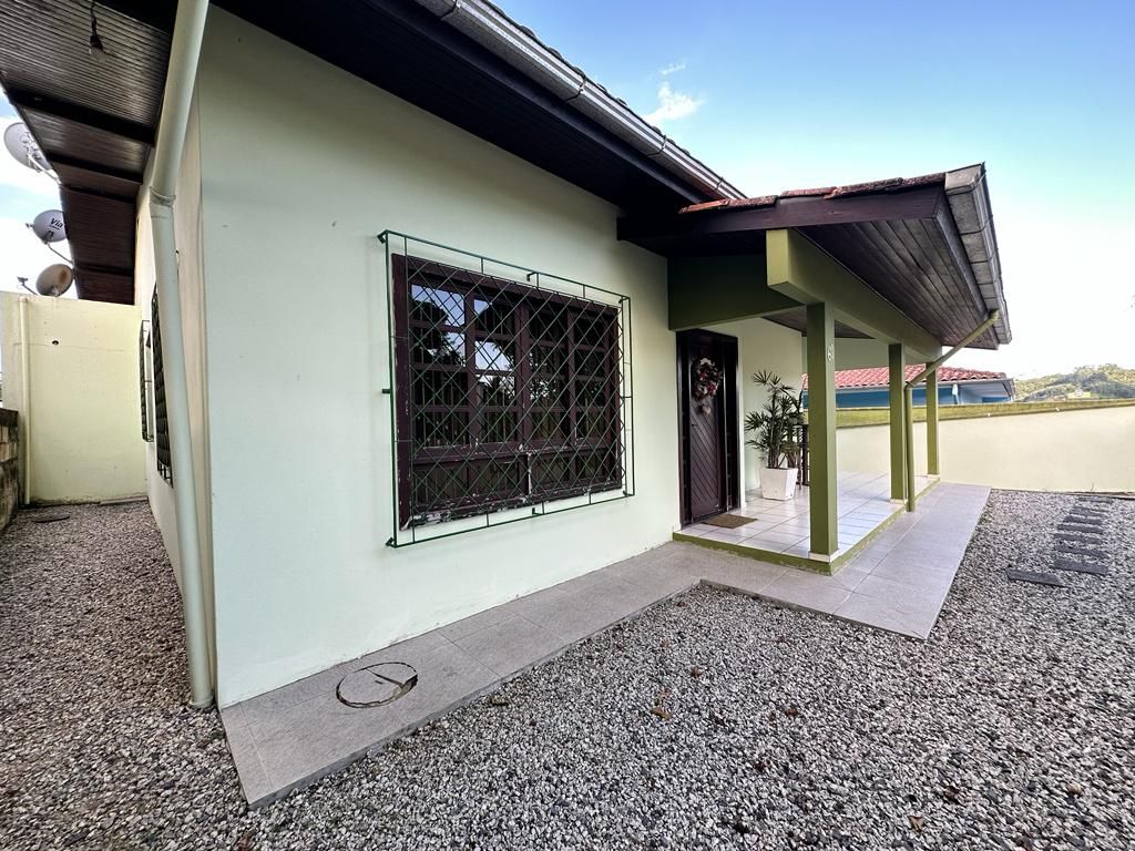 Casa à venda no Bateas: 