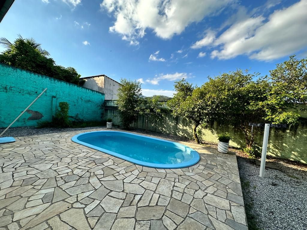 Casa à venda no Bateas: 