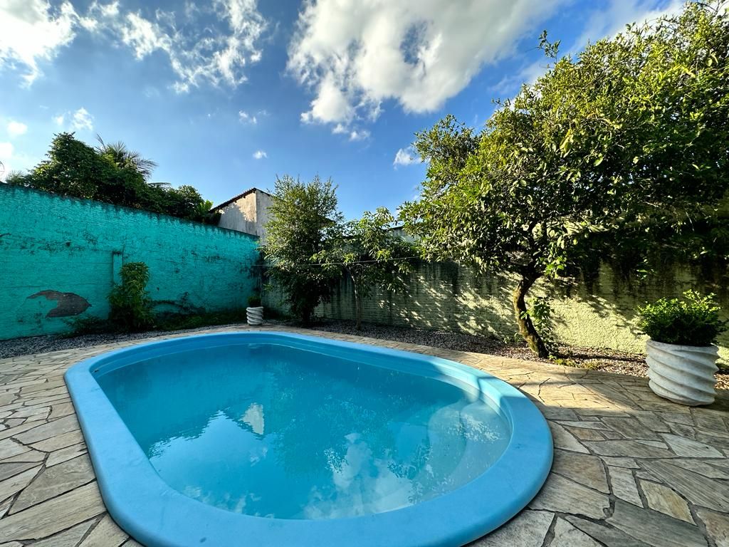 Casa à venda no Bateas: 