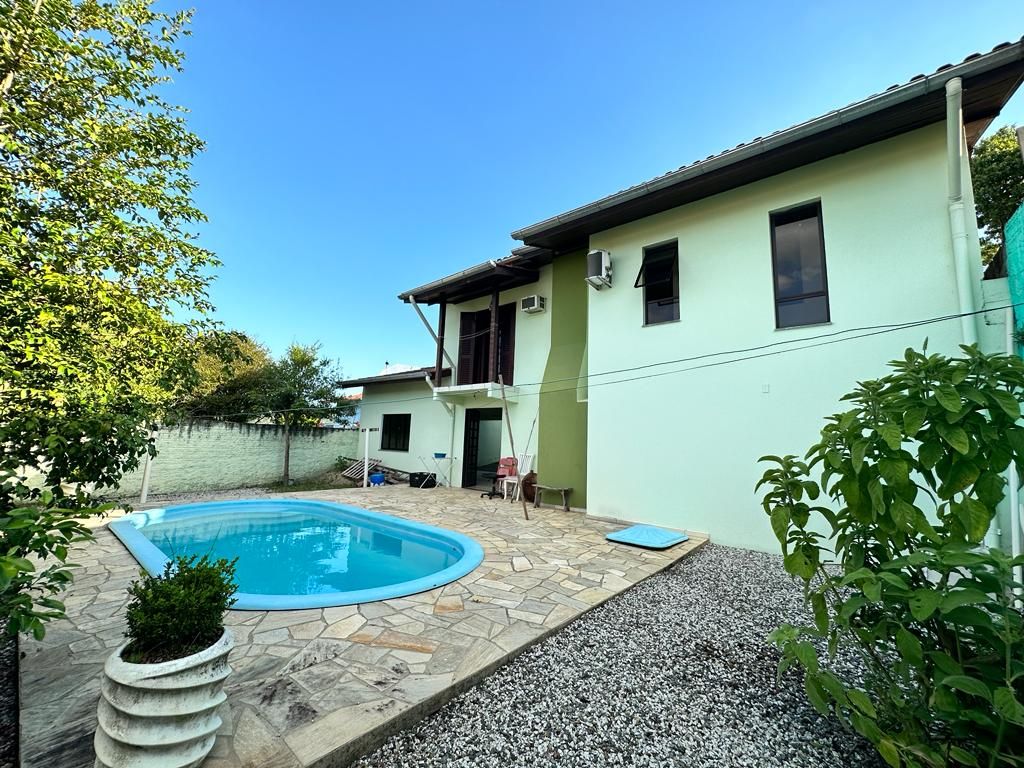 Casa à venda no Bateas: 