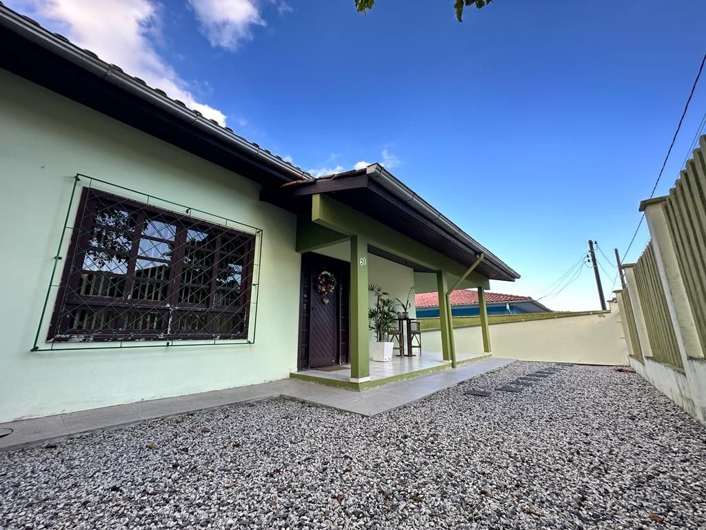 Casa à venda no Bateas: 