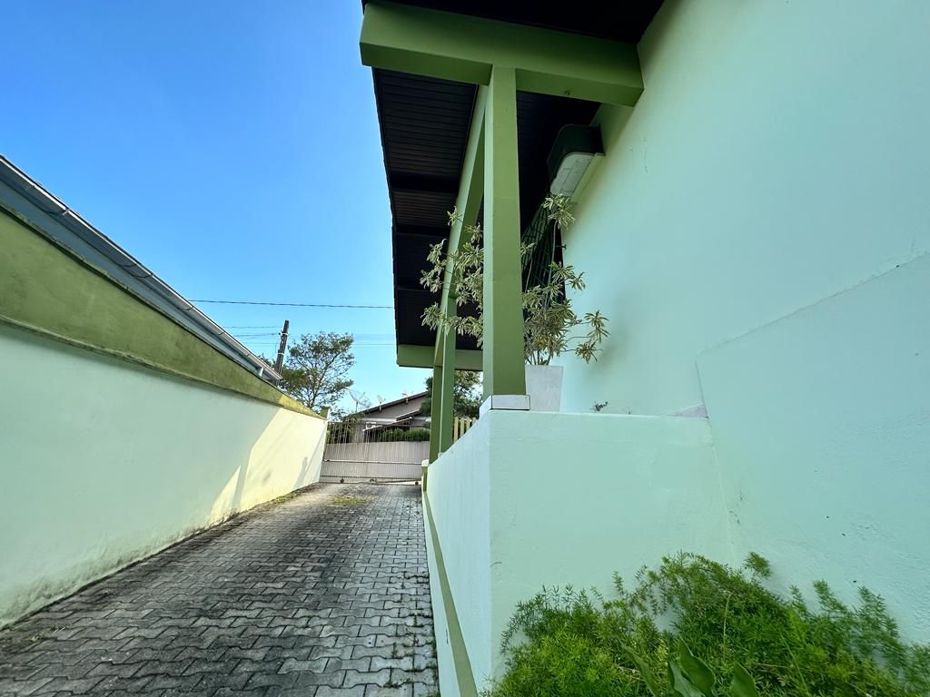 Casa à venda no Bateas: 