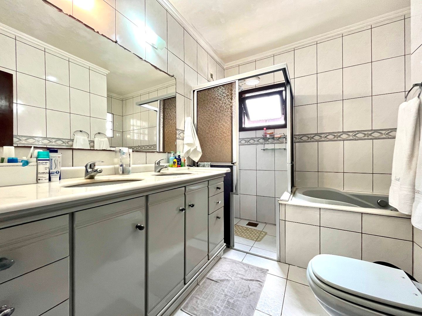 Casa à venda no Souza Cruz: 