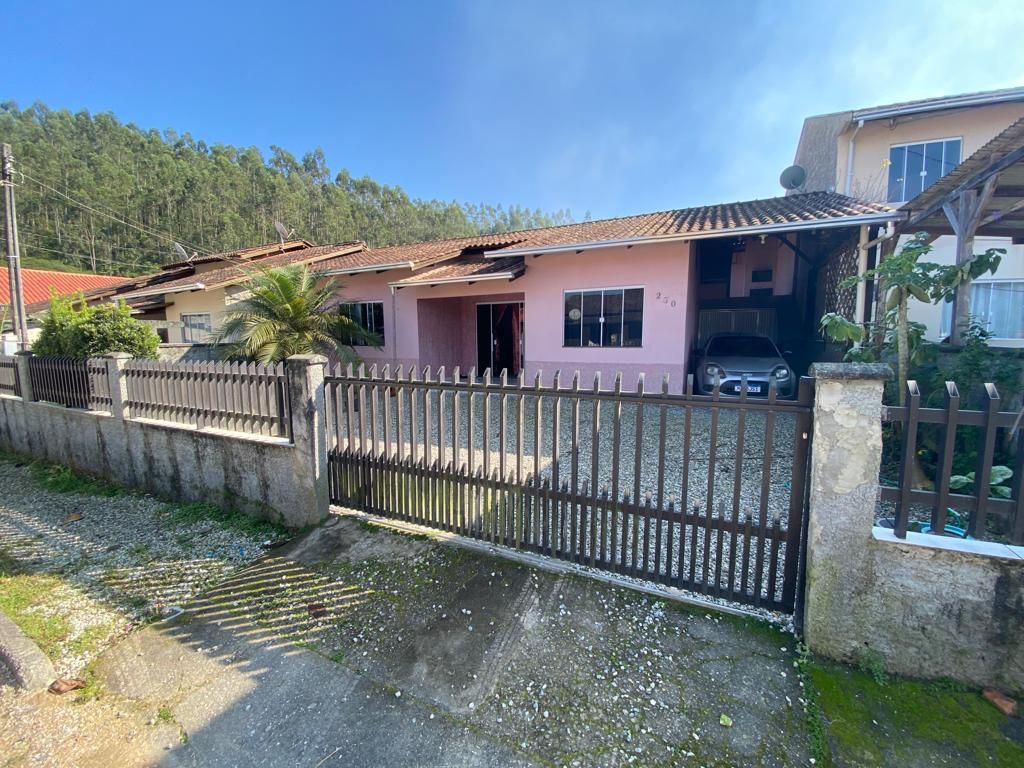 Casa à venda no Cedro Alto: 