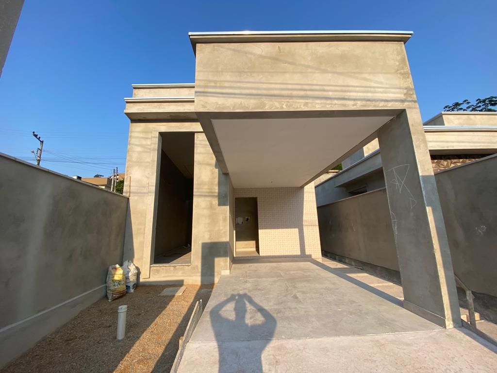 Casa à venda no Poço Fundo: 