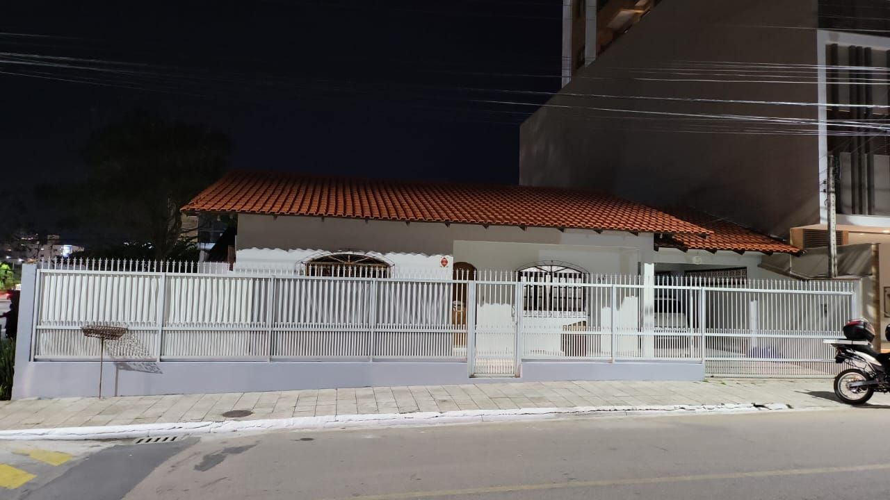 Casa à venda no Nações: 