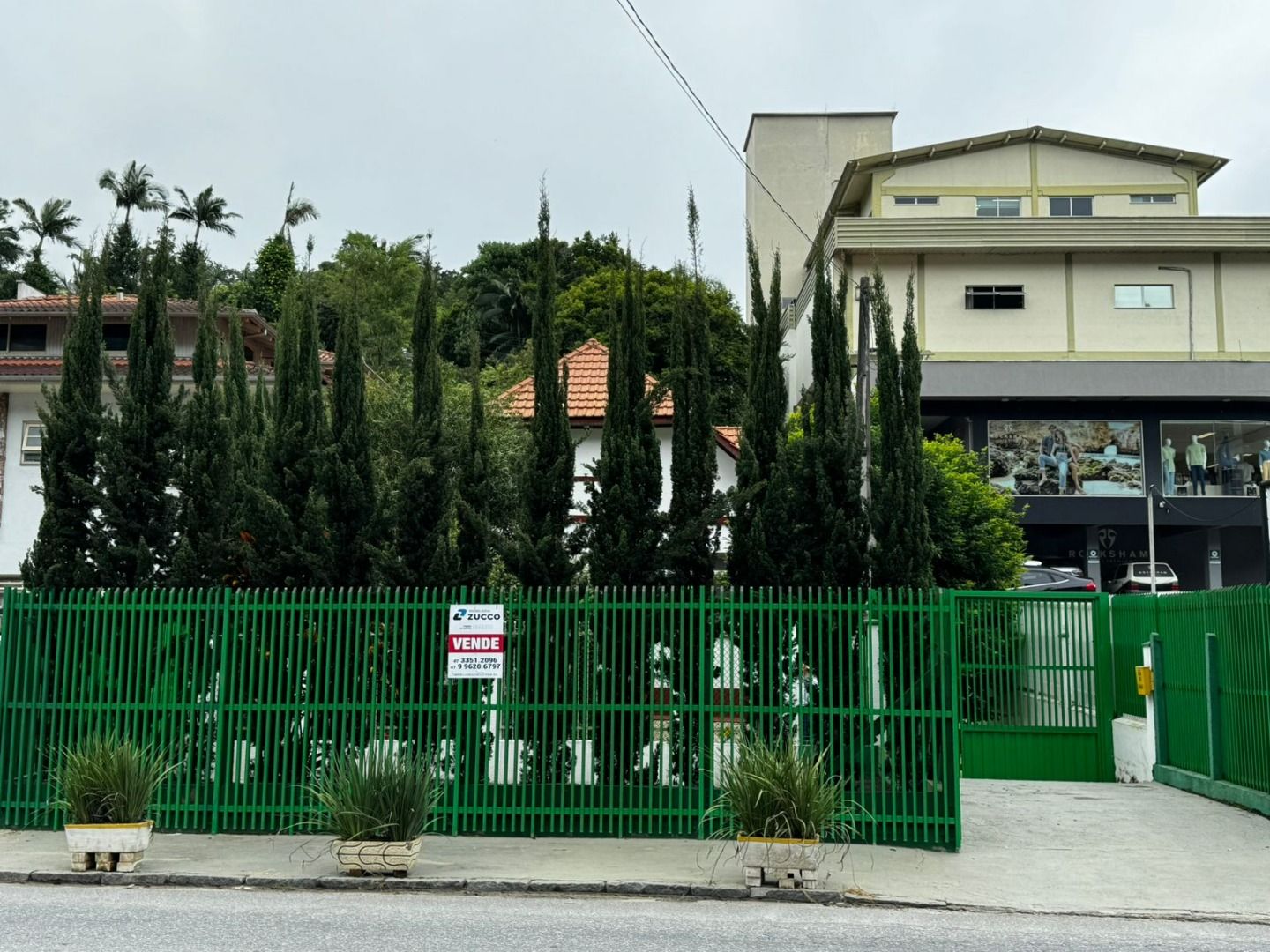 Casa à venda no Primeiro de Maio: 