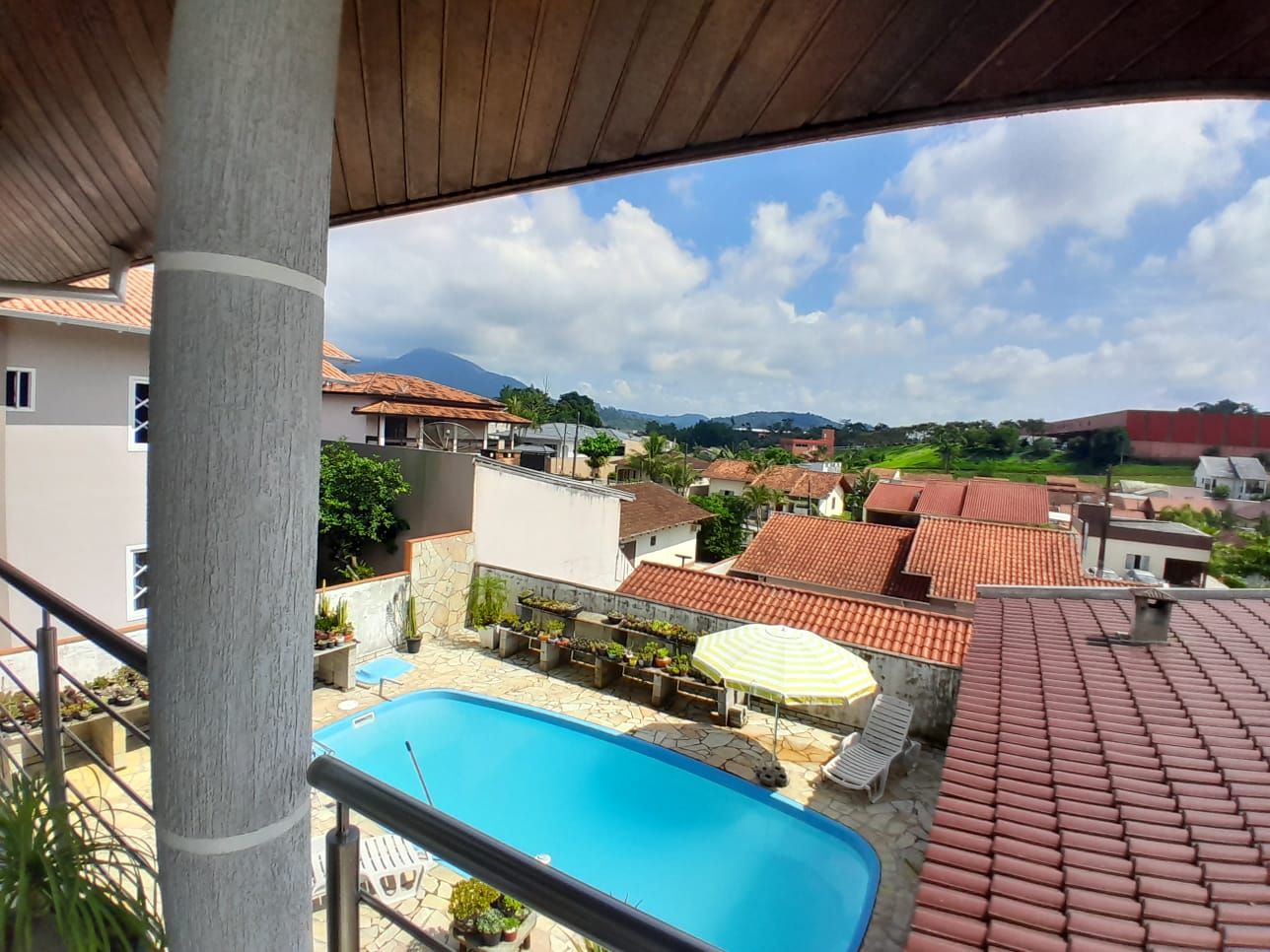 Casa à venda no Limoeiro: 