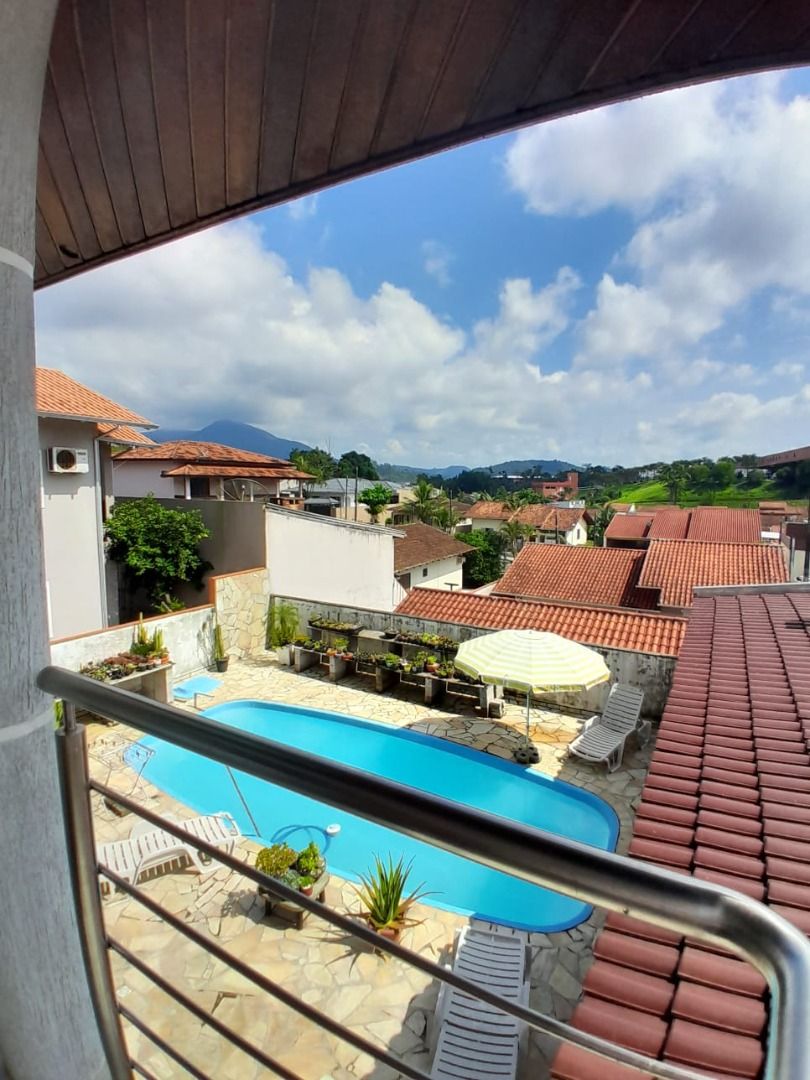 Casa à venda no Limoeiro: 